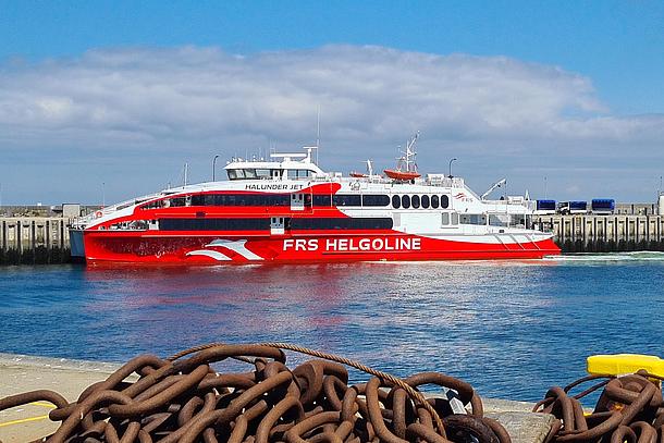 Halunder Jet at the sunny jetty