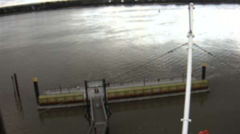 webcam in wedel showing the port