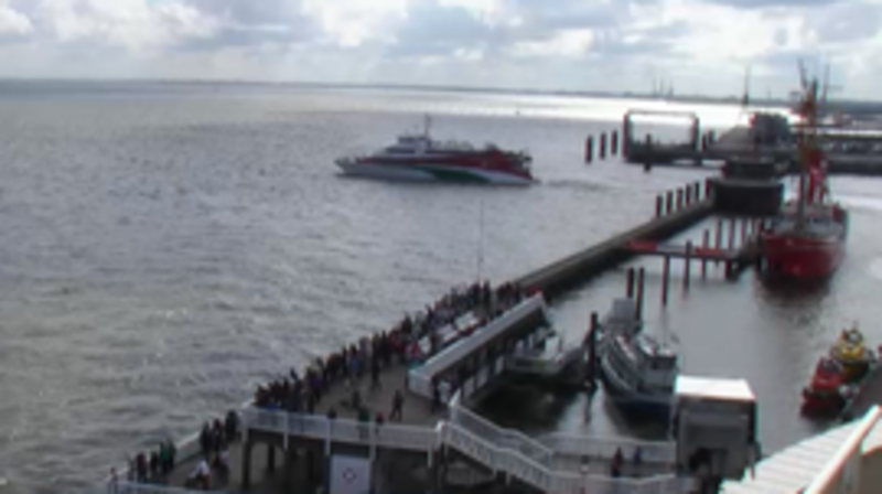 webcam showing the halunder jet in cuxhaven