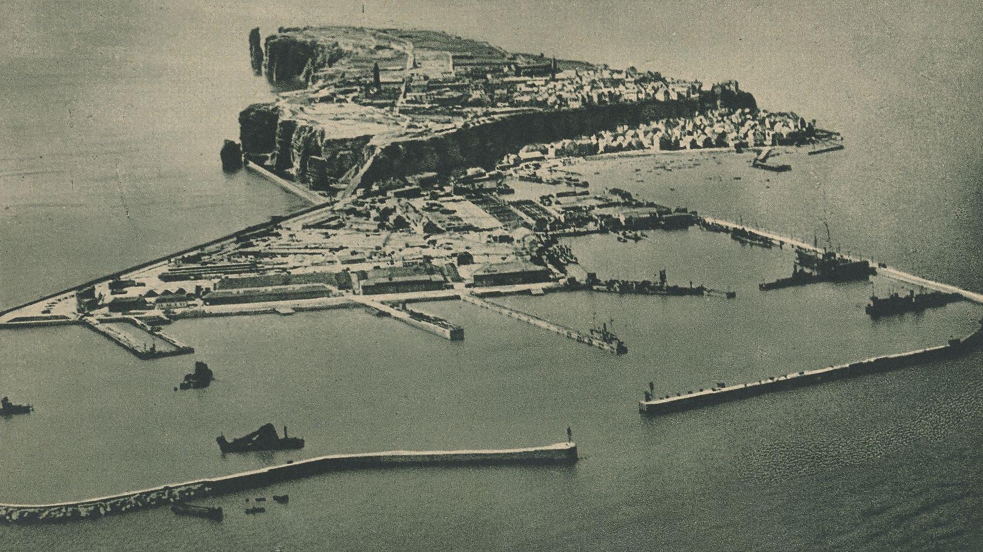 Historische Luftansicht von Helgoland.