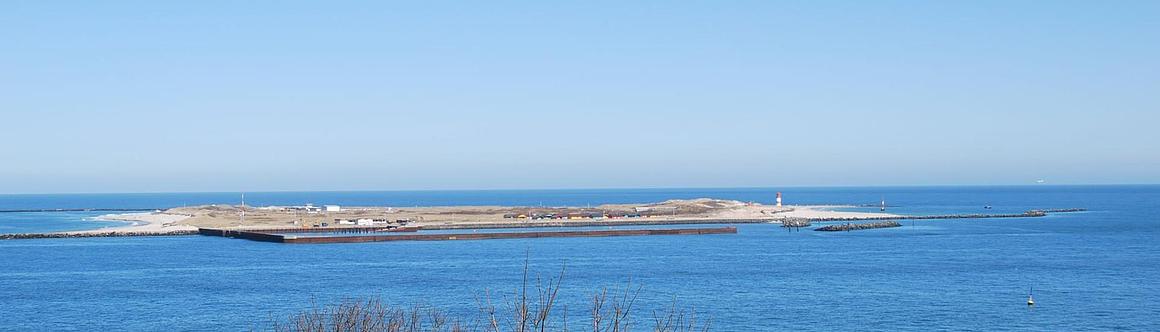 View from Heligoland to the neighbor island